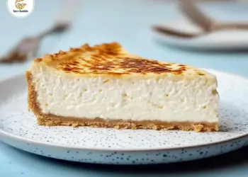 Tarta de queso al horno cremosa, receta casera y fácil