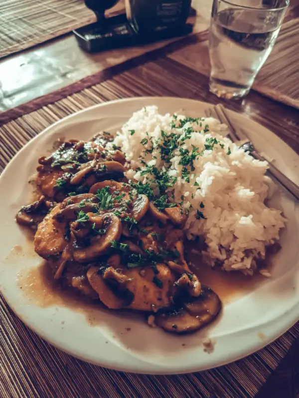 Chicken Marsala – One-Pot Creamy Italian Recipe