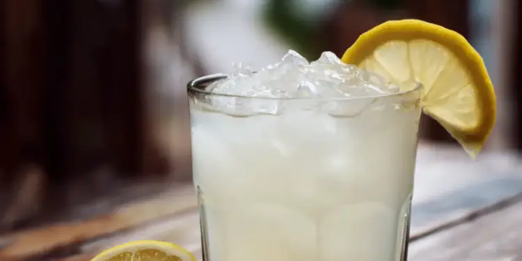 lemonade vodka cocktail