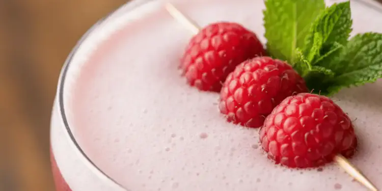 raspberry vodka sour