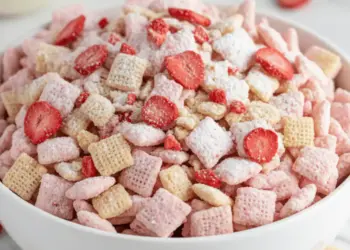 strawberry shortcake puppy chow