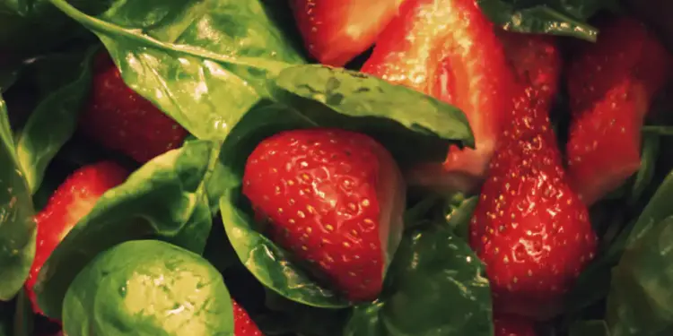 strawberry spinach salad