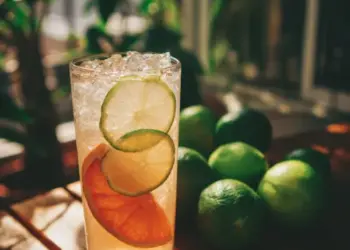 Paloma cocktail