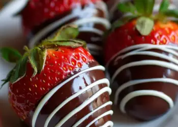 cheesecake-stuffed chocolate-covered strawberries