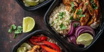 chicken fajita meal prep bowls