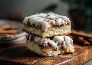 cinnamon roll bliss bars