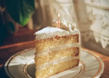 classic vanilla birthday cake