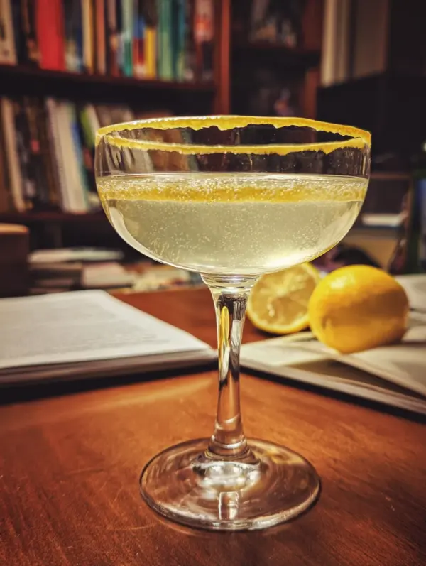 French 75 Cocktail – Classic Champagne Gin Recipe