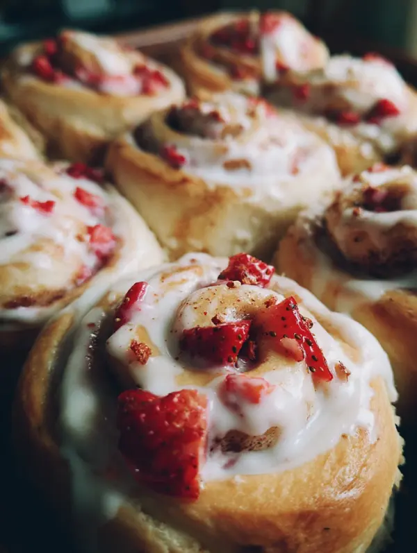 Strawberry Cheesecake Cinnabon Rolls